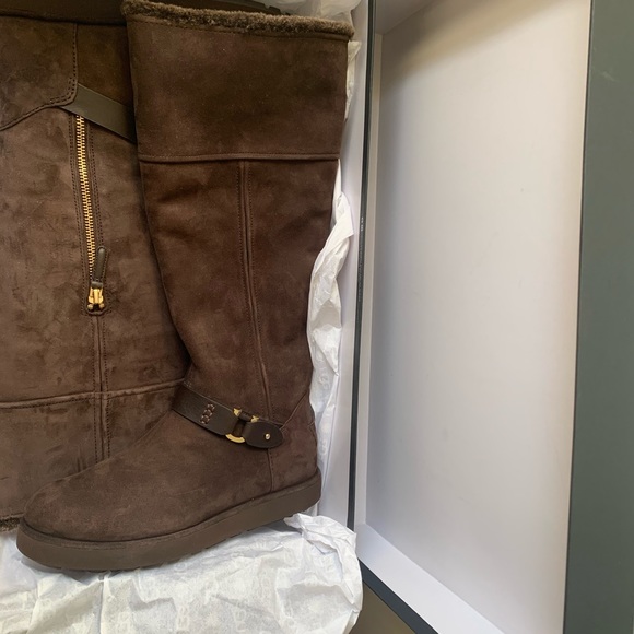 UGG Classic Berge Tall boots size 6 - Picture 10 of 10